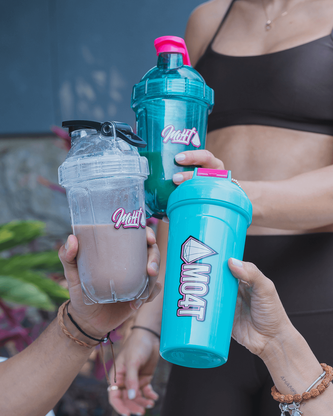 MO4T Protein Shaker (Blue & Pink)